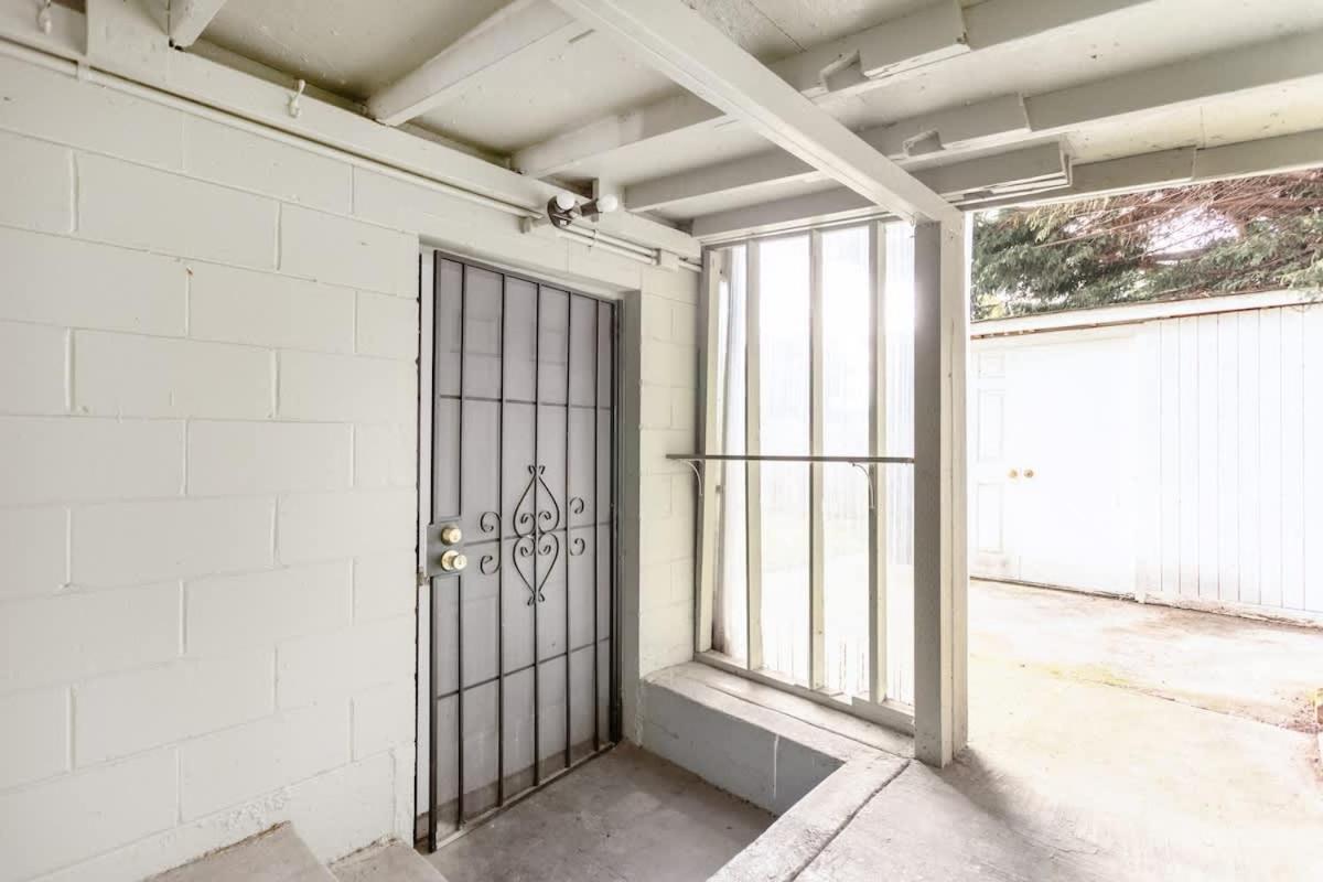 Holiday home Entire In South Workspace And Yard *